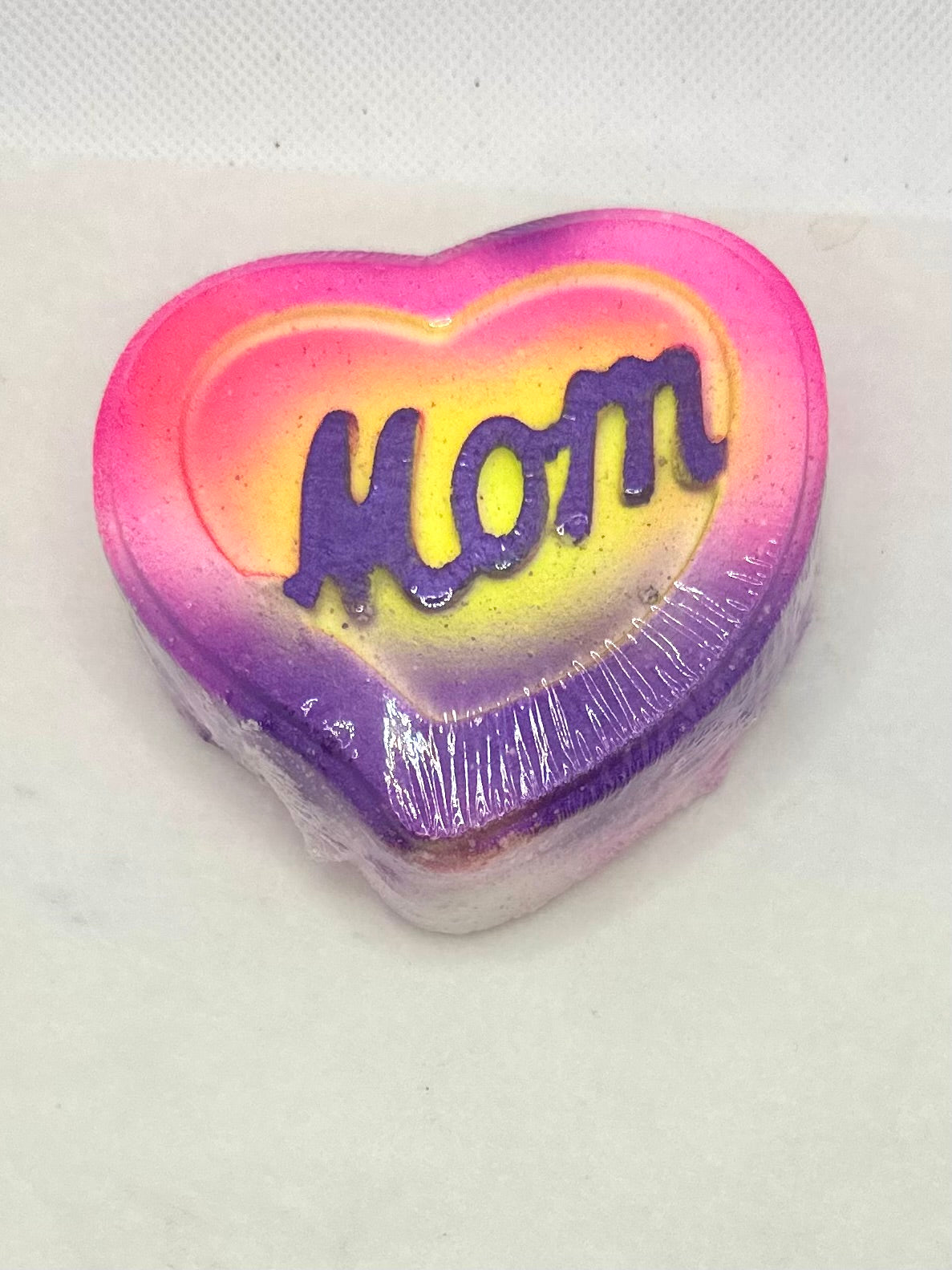 Mom heart bath bomb